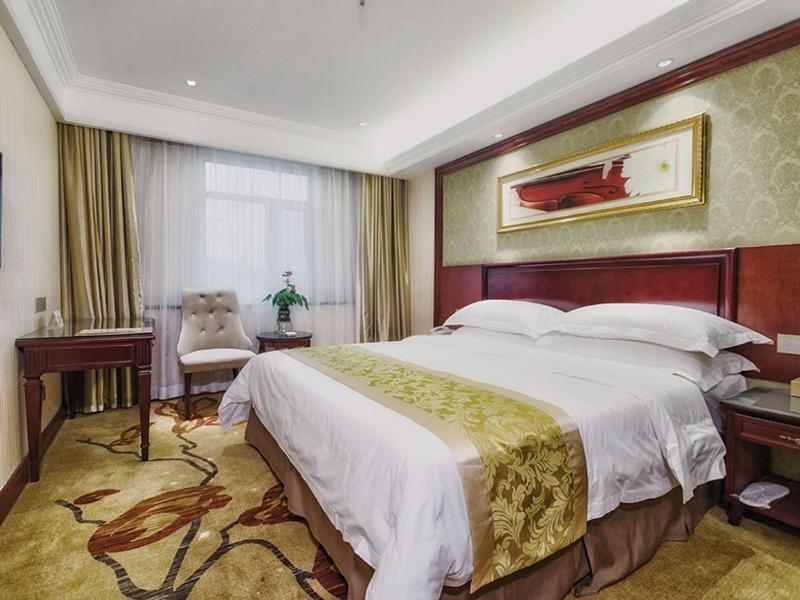 Vienna 3 Best Hotel Wuhan Taibei Road Екстер'єр фото