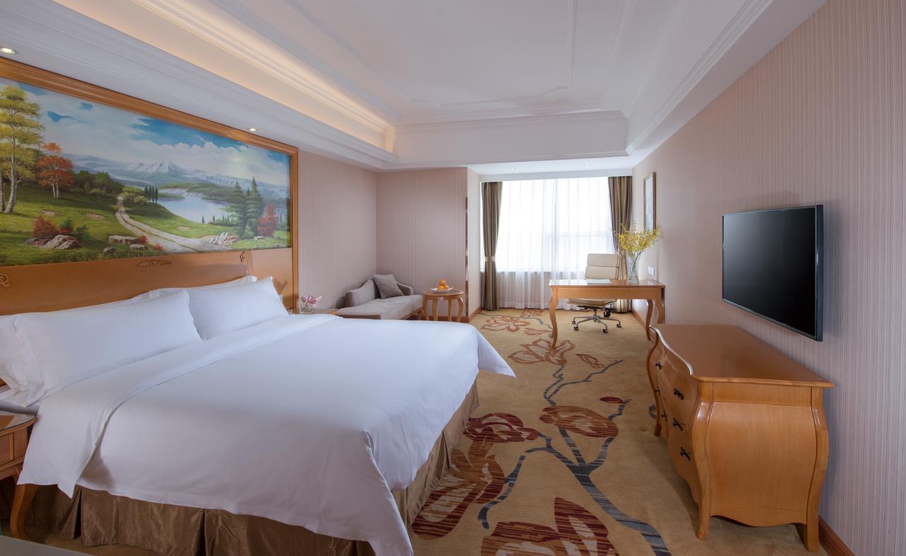 Vienna 3 Best Hotel Wuhan Taibei Road Екстер'єр фото